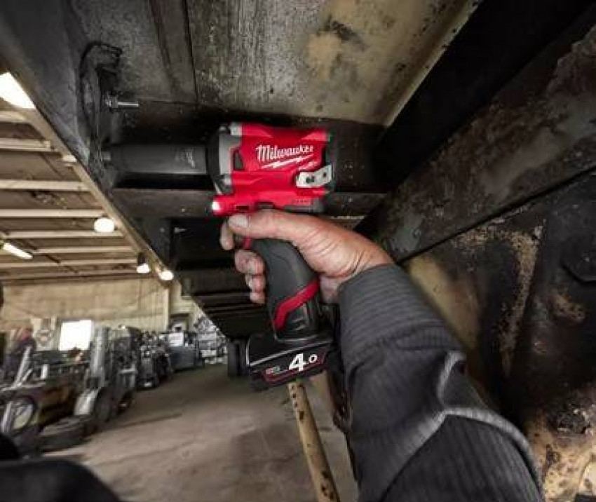 Гайковерт акумуляторний 1/2" MILWAUKEE, M12 FIWF12-422X, 339 Нм, (заряд. пристрій, 1 акум.Х 2Ач, 1 акум.Х 4Ач, HD кейс)-4933464616