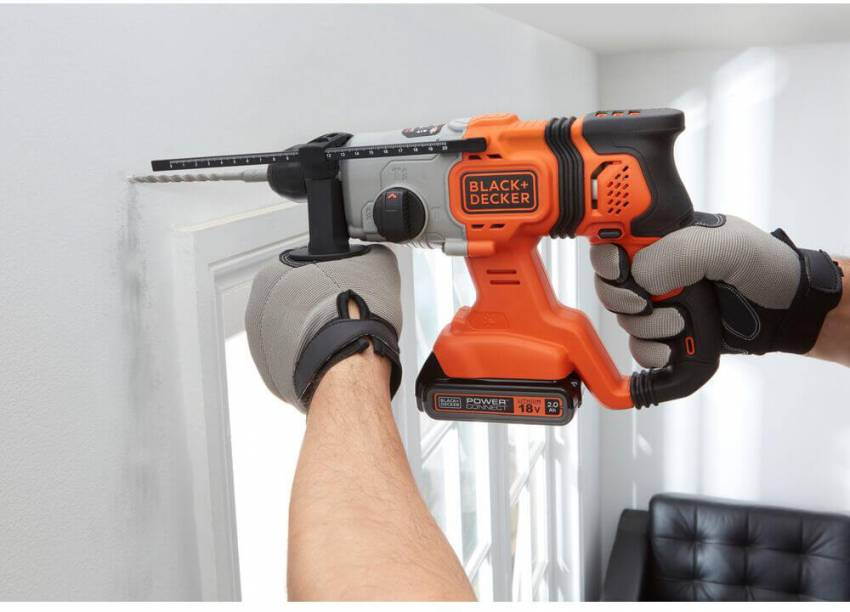 Акумуляторний перфоратор BLACK DECKER BCD900B-BCD900B