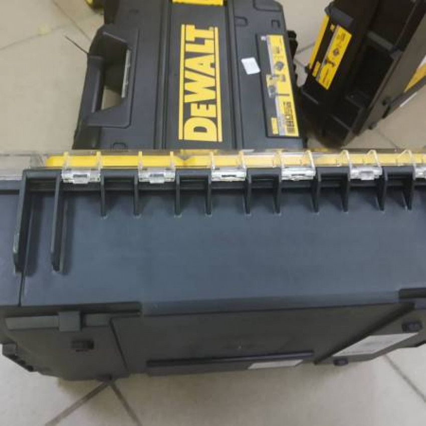 Органайзер TSTAK із прозорою кришкою DeWALT DWST1-71194-DWST1-71194