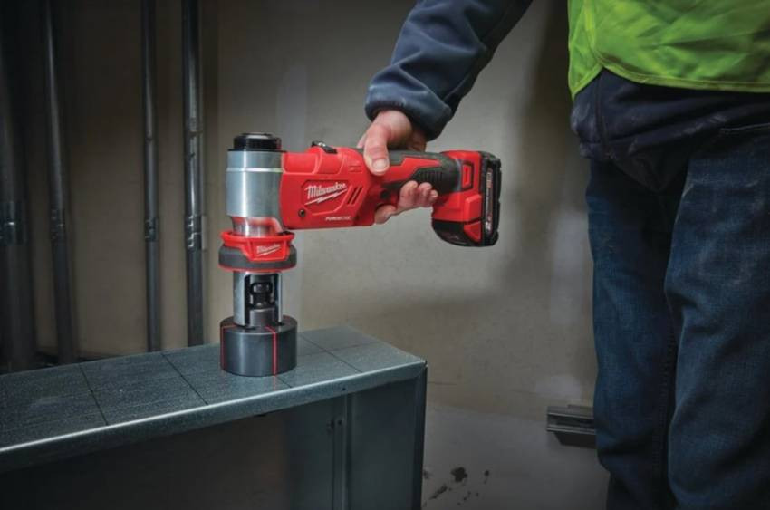 Гідравлічний пробійник для отворів FORCE LOGIC MILWAUKEE M18 HKP-201C 4933451202-4933451202