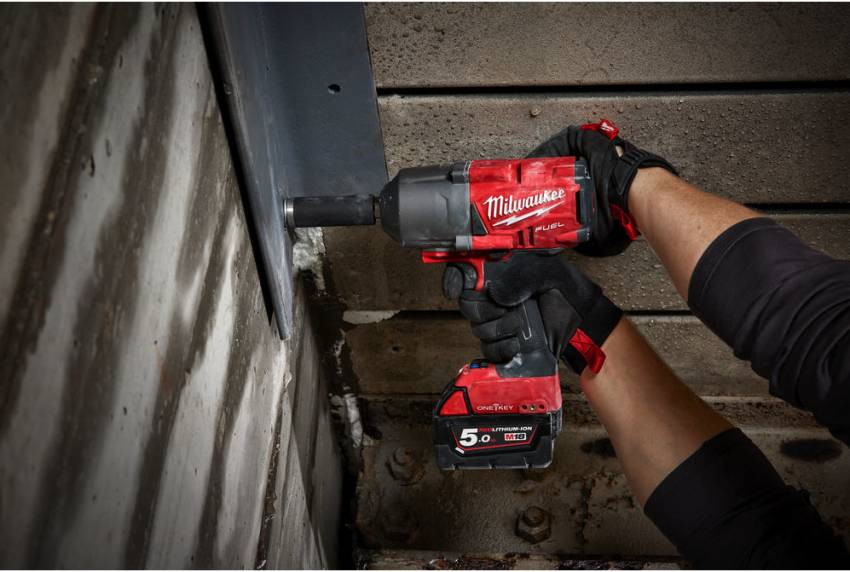 Гайкокрут акумуляторний 3/4" MILWAUKEE, M18 ONEFHIWF34-502X, 2034Нм (зарядний пристрій, 2 акум.X 5Ач, HDкейс)-4933459730