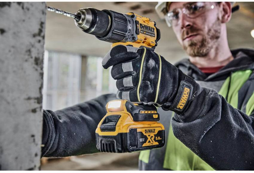 Дрель-шуруповёрт аккумуляторная бесщёточная ударная DeWALT DCD805P2T-DCD805P2T